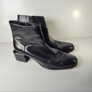 Cole Haan black leather square toe side zip heel boot size 9